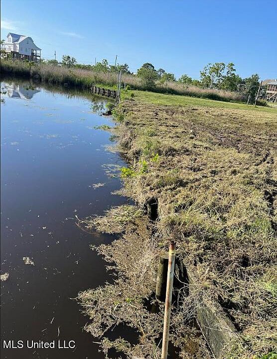 2nd image of Tarpon Dr Lot 15