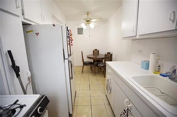 Sold by Remax Edge | media 9