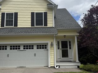 84 Park Rd #1, Franklin, MA 02038