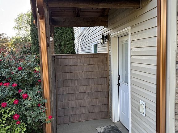2nd image of 210 Virginia Ave