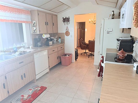 5th image of 21105 NW Miami Ct