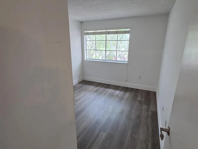 12112 Standrews Pl #212 — Photo 19