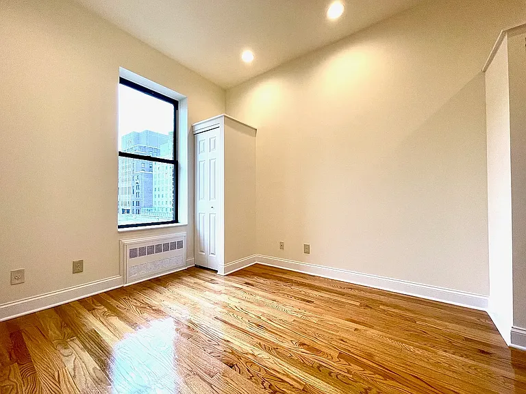 129 E 90th St #5W — Photo 14
