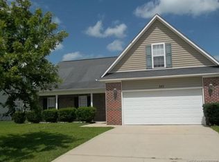 585 Fairfield Cir, Raeford, NC 28376