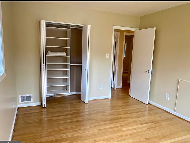 1040 Warbler Pl — Photo 6