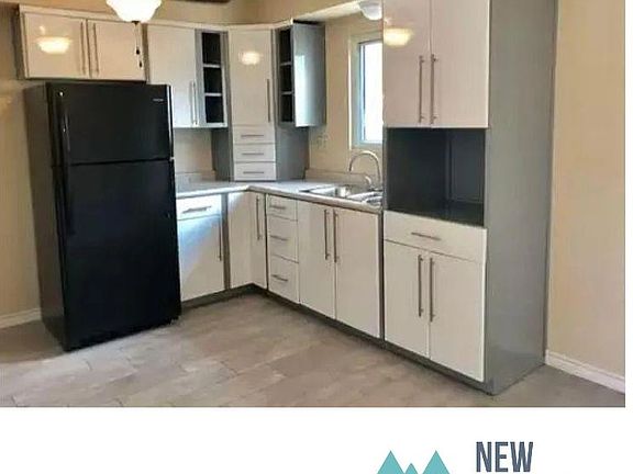 5th image of 1016 Sandia St