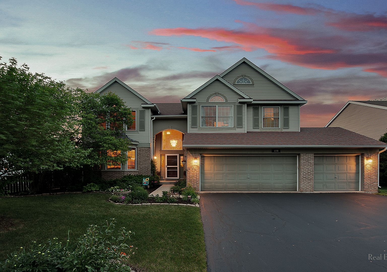 834 Alexandra Blvd, Crystal Lake, IL 60014 Zillow