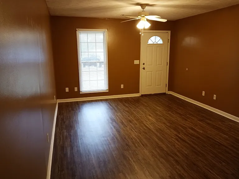 2 Crosswinds Rd — Photo 2