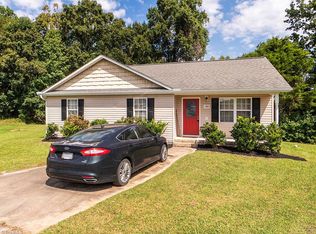 104 Taylors Ct, Burlington, NC 27217