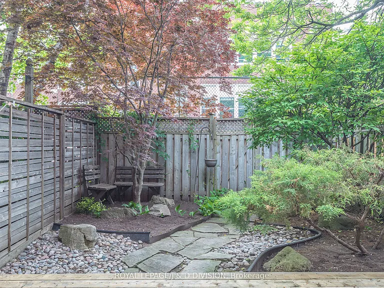 640 Adelaide St W — Photo 7