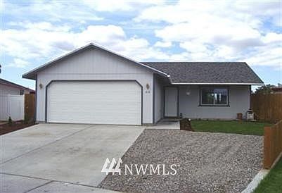 1st image of 210 E Lavender Place
