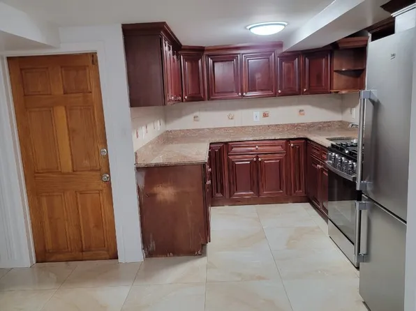 4300 Napier Ave #1B, Bronx, NY 10470
