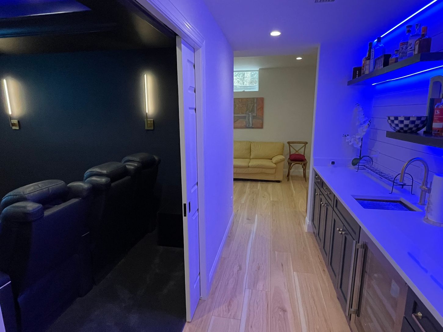  Wet bar