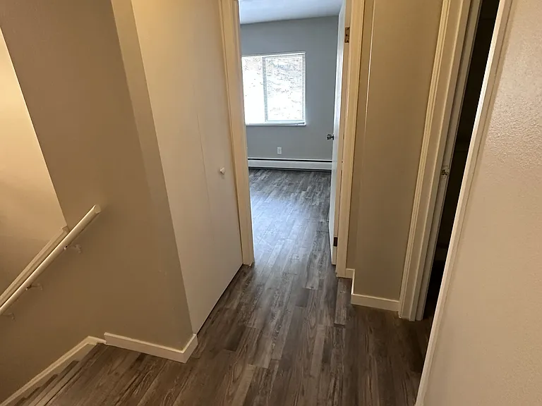 2805 Riverside Dr — Photo 4