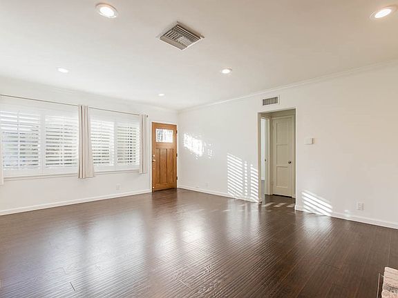 5th image of 6026 Ventura Canyon Ave