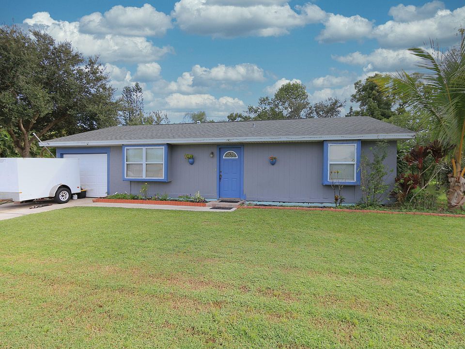 1st image of 274 NE Brunson Court