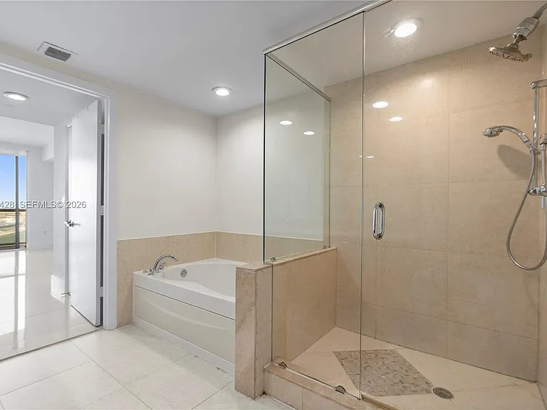 50 Biscayne Blvd #2604 — Photo 52