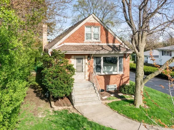 1337 Degener Ave, Elmhurst, IL 60126