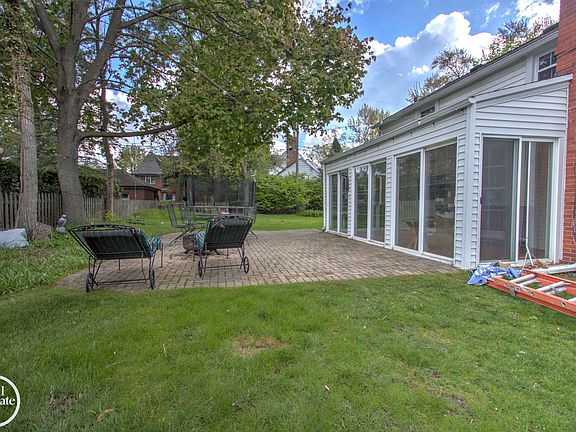 4th image of 203 Ridge Rd
