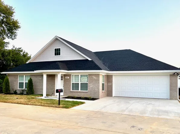 6700 Palm Dr, Evansville, IN 47715