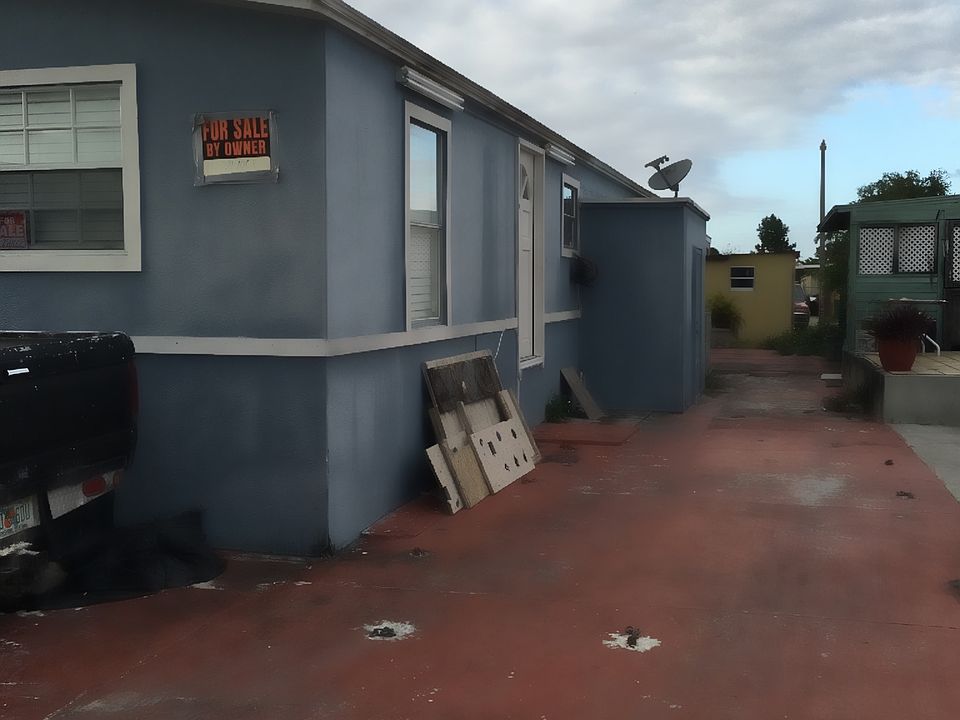 2nd image of 11353 Nw 2nd Terr