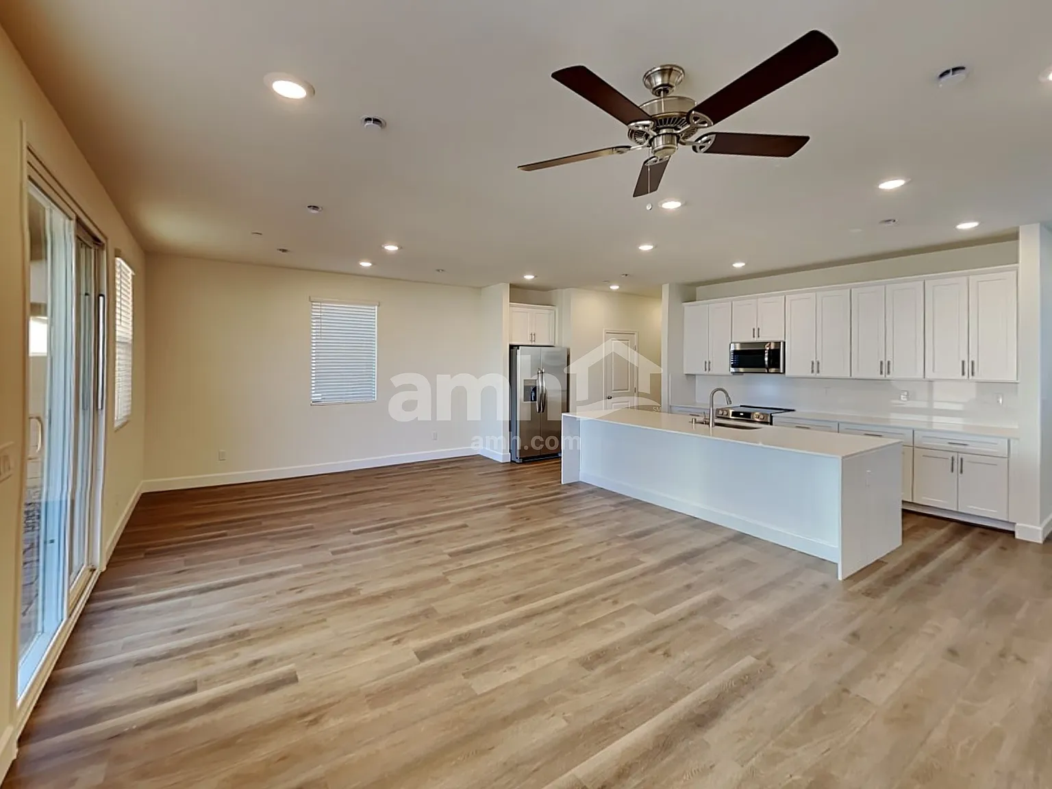 4 bed, 2.5 bath, 2144 sqft, $2,540 — Photo 4