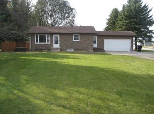 5604 Belmont Rd, Grand Forks, ND 58201