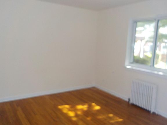 5th image of 254-22 73rd Rd Floor 1