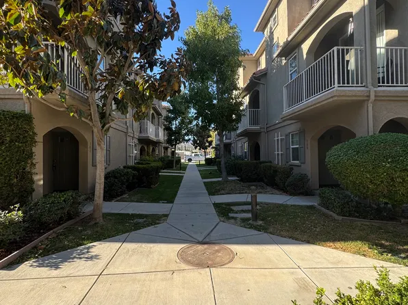 381 Larmon Loop, Santa Paula, CA 93060