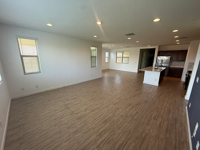 19145 W Coolidge St — Photo 15