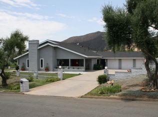 9067 Oak Creek Rd, Beaumont, CA 92223