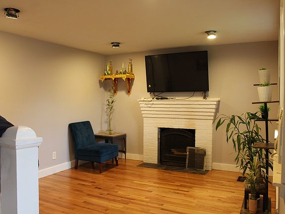 5th image of 30 Amesbury St