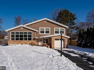 4 Ivy Ln, Yardley, PA 19067