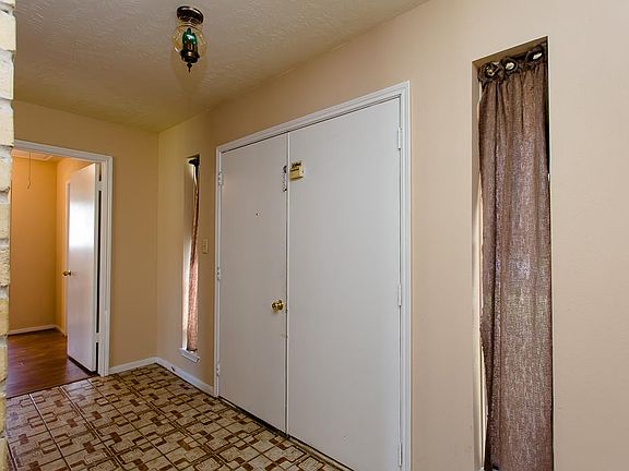 5th image of 16318 Cypress Valley Dr