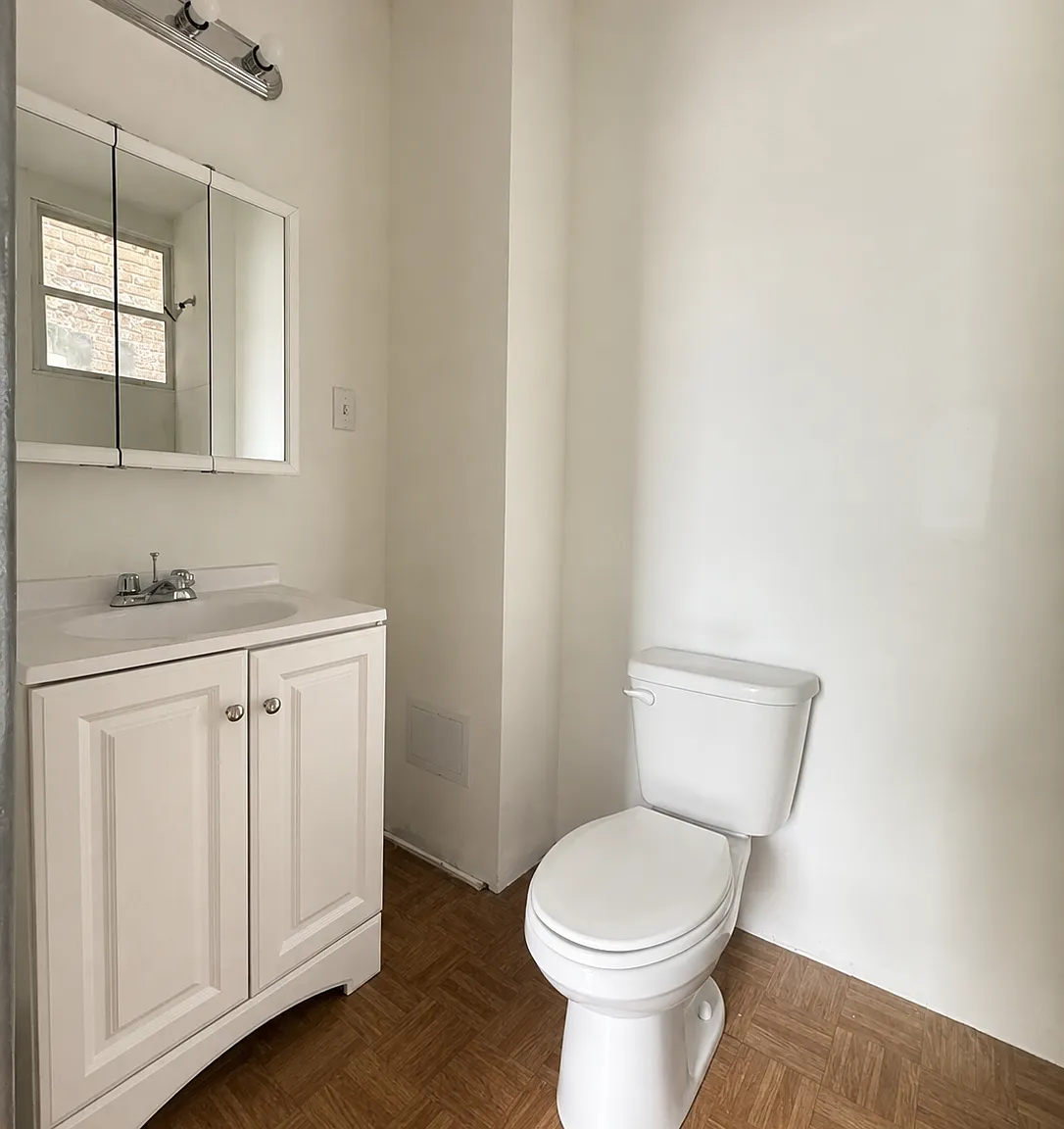 4 bed, 2500 sqft, $3,000 — Photo 3