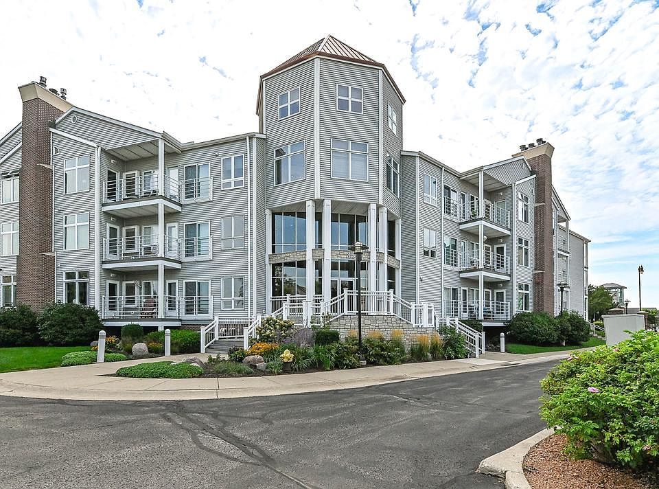 1st image of 35 Harborview DRIVE #112