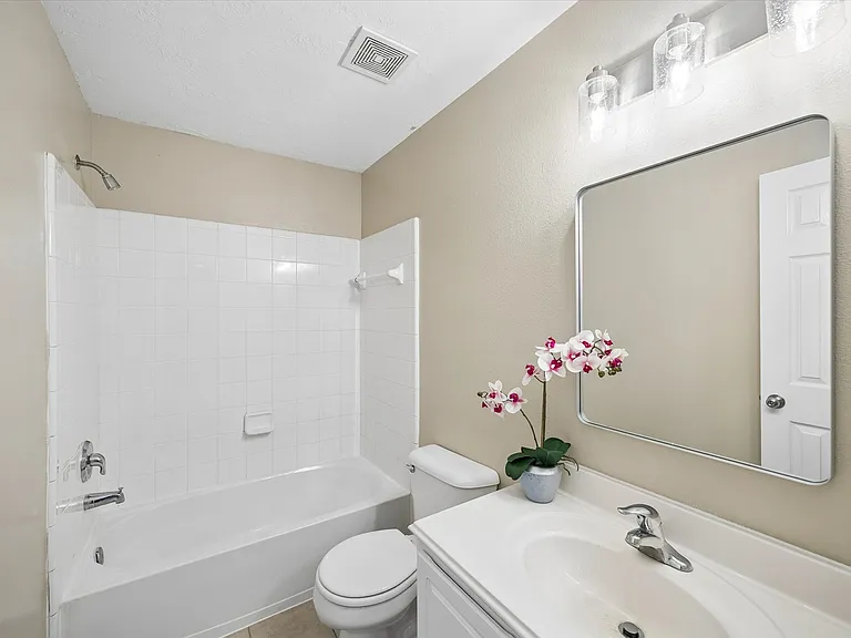 14334 Fairbuff Ln — Photo 8