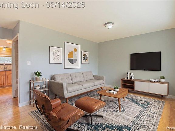 3rd image of 22265 Tulane Ave