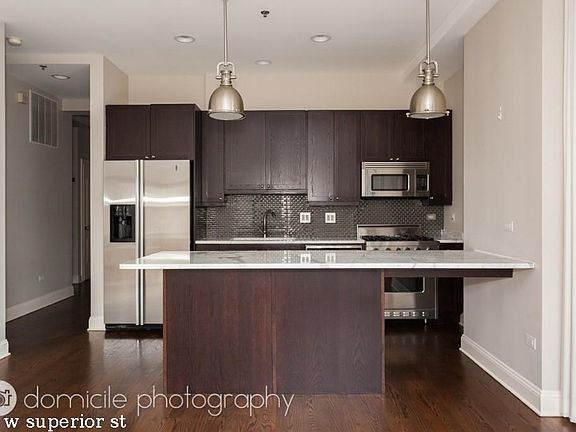 5th image of 101 W Superior St #1127