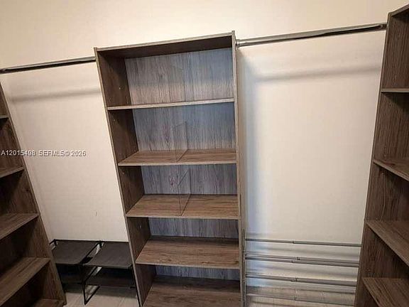 5th image of 400 Leslie Dr APT 508