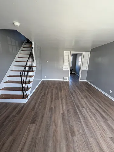 308 Millicent Ave Photo 1