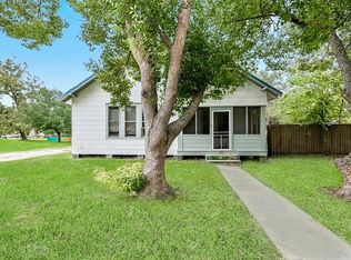 401 E Myrtle St, Angleton, TX 77515