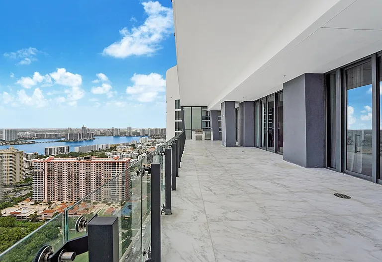 17141 Collins Ave #2902 — Photo 8