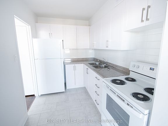 3rd image of 70 Cambridge Ave #20