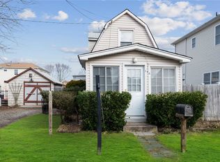 116 Clubhouse Rd, Bellmore, NY 11710