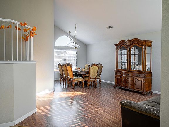 4th image of 5125 Newbold Ln