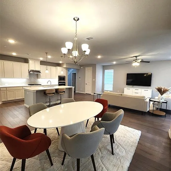 3905 Lady Bettye Dr — Photo 3