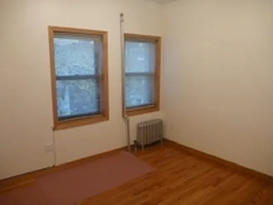 Rented by Garfield Realty  | media 16