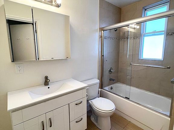2nd image of 322 Parnassus Ave #7