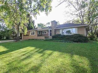 4780 Eagle Crest Dr, Madison, WI 53704